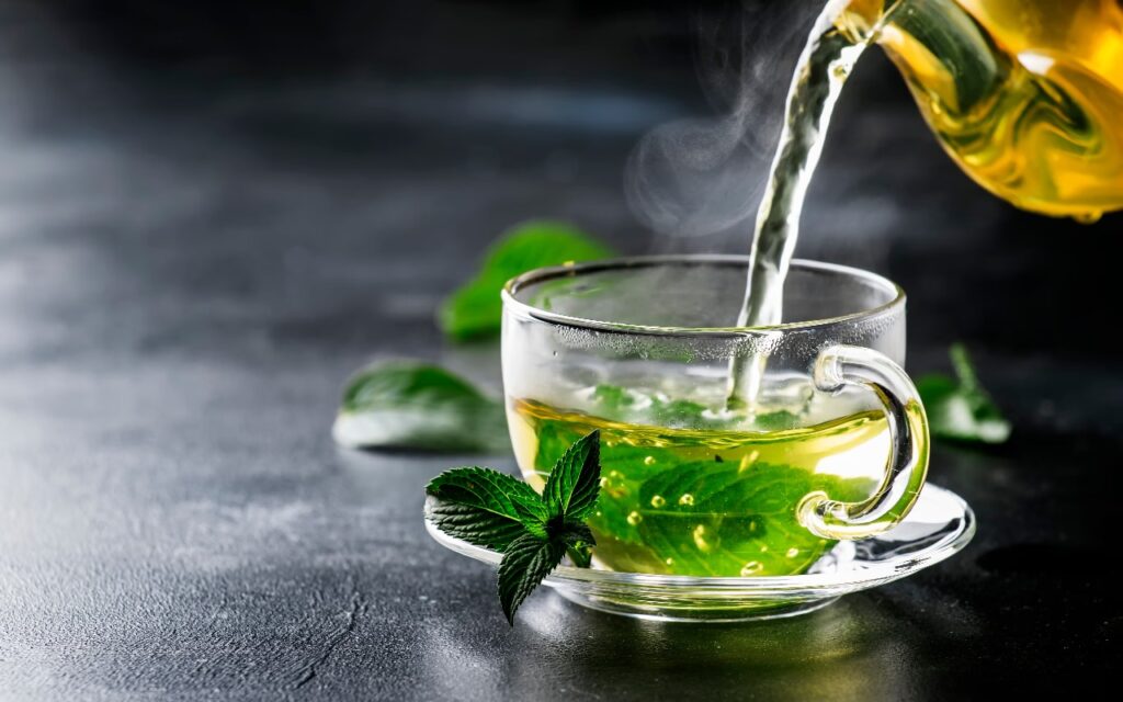When to Drink Green Tea: Morning or Night? Find Out the Best Time